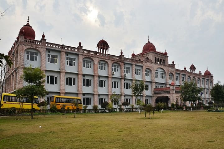 Khalsa College of Veterinary and Animal Science campus in Amritsar, Punjab, India — photo 1
