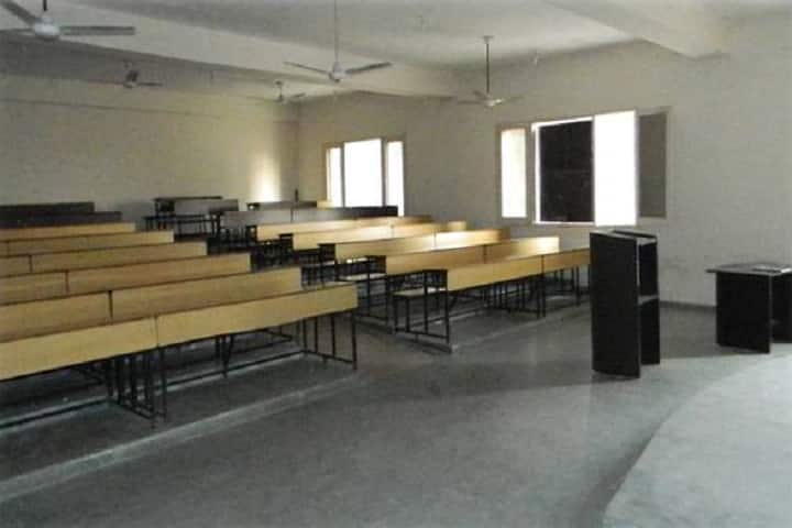 Khalsa College of Veterinary and Animal Science campus in Amritsar, Punjab, India — photo 3