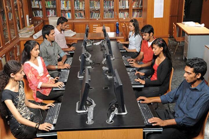 St Peter's College campus in Kolenchery, Kerala, India — photo 5