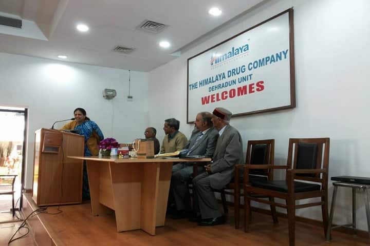 Chaudhary Brahm Prakash Ayurved Charak Sansthan campus in New Delhi, Delhi, India — photo 4