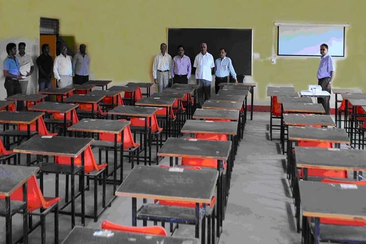 Kulbhaskar Ashram Degree College campus in Allahabad, Uttar Pradesh, India — photo 3
