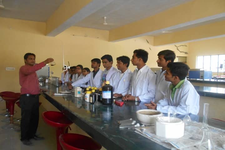 Kulbhaskar Ashram Degree College campus in Allahabad, Uttar Pradesh, India — photo 5