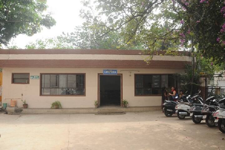 SJR College for Women campus in Bangalore, Karnataka, India — photo 4