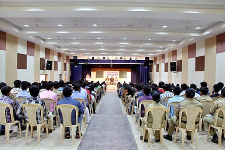 Seshadripuram Commerce College campus in Bangalore, Karnataka, India — photo 2
