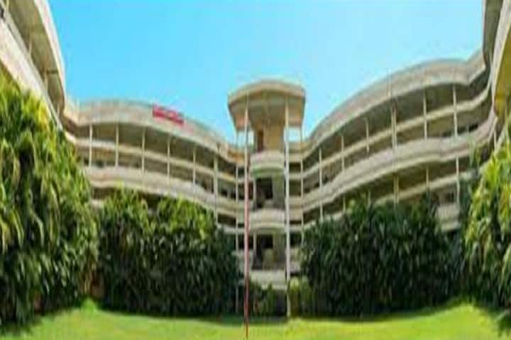 Shri Shankaracharya Professional University campus in Bhilai, Chhattisgarh, India — photo 2