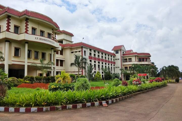 Vidya Academy of Science and Technology campus in Thrissur, Kerala, India — photo 4