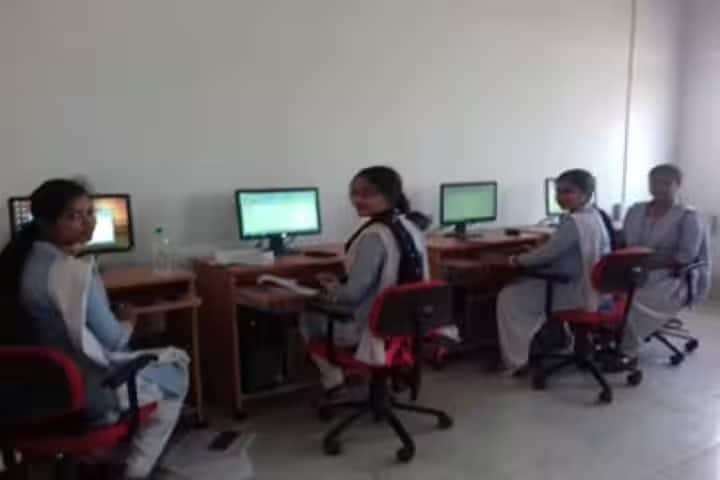 Swami Vivekananda Mahavidyalaya campus in Agartala, Tripura, India — photo 3