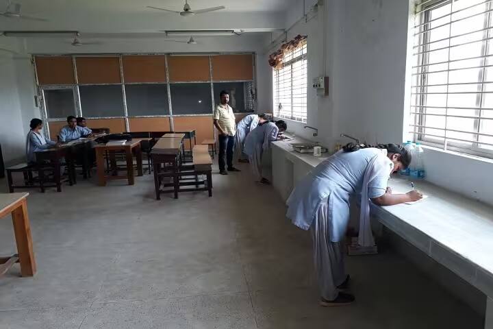 Swami Vivekananda Mahavidyalaya campus in Agartala, Tripura, India — photo 4