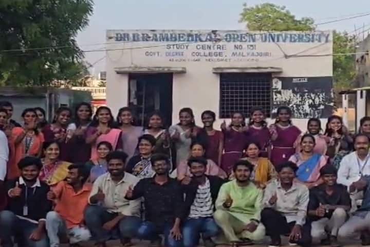 Government Degree College campus in Malkajgiri, Telangana, India — photo 6