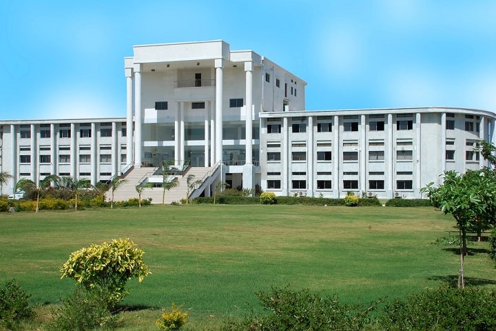 Kalyan Polytechnic campus in Jamnagar, Gujarat, India — photo 1