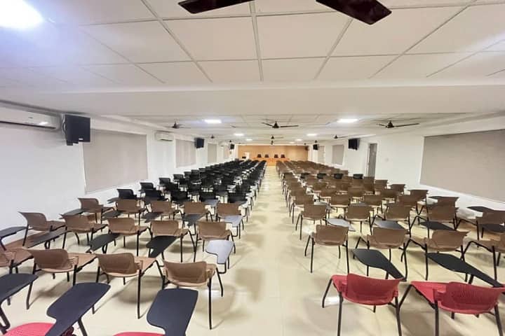 KS Rangasamy College of Pharmacy campus in Tiruchengode, Tamil Nadu, India — photo 4
