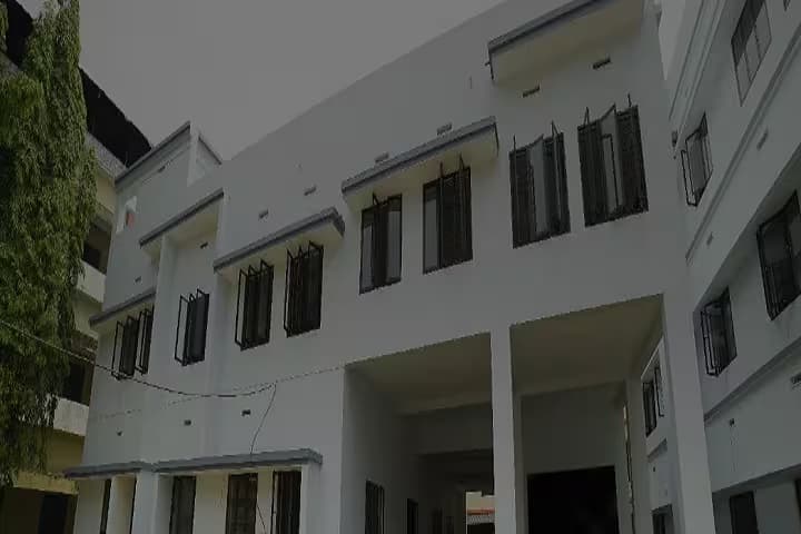 Government Sanskrit College campus in Piramadam, Kerala, India — photo 2