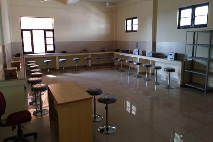 Government Polytechnic College campus in Jammu, Jammu and Kashmir, India — photo 4