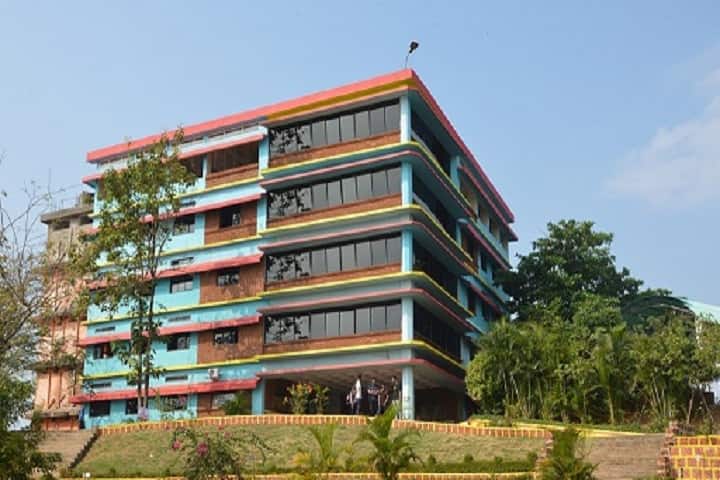 Shree Rayeshwar Institute of Engineering and Information Technology campus in Goa, India — photo 1