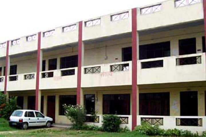 Saraswati Mahila Mahavidyalaya campus in Kanpur, Uttar Pradesh, India — photo 1