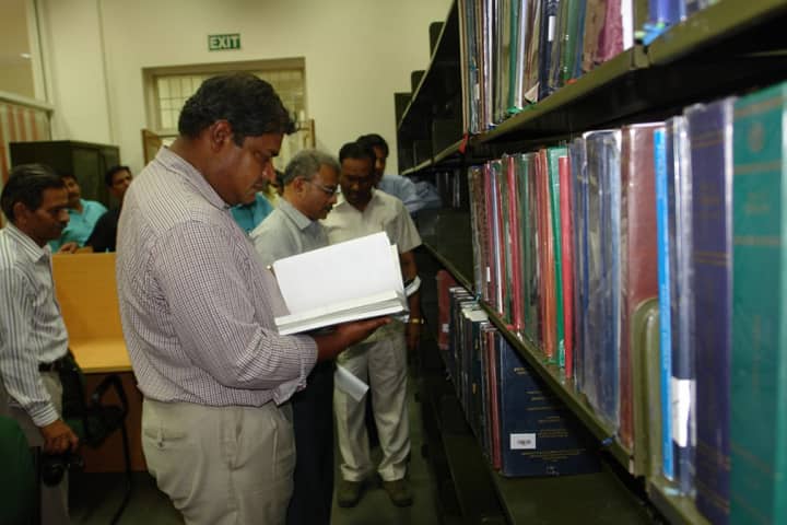 Ajmal Khan Tibbiya College campus in Aligarh, Uttar Pradesh, India — photo 4