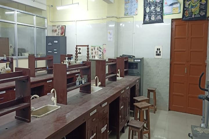 Midnapore Homoeopathic Medical College and Hospital campus in Midnapore, West Bengal, India — photo 3