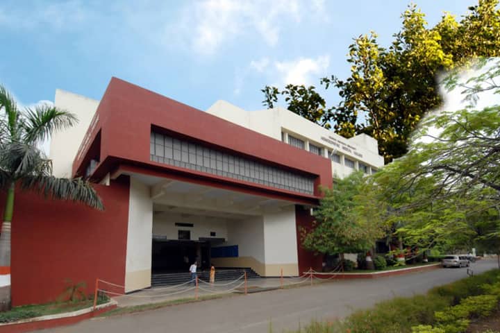 Bharati Vidyapeeth Homoeopathic Medical College campus in Pune, Maharashtra, India — photo 3