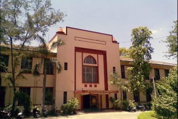 LM College of Pharmacy campus in Ahmedabad, Gujarat, India — photo 1