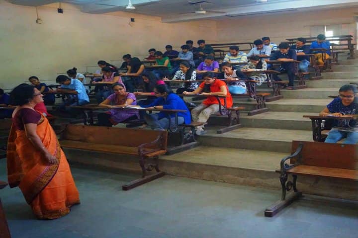 LM College of Pharmacy campus in Ahmedabad, Gujarat, India — photo 2