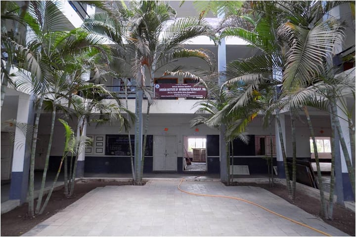 Shriram Institute of Nursing campus in Solapur, Maharashtra, India — photo 2