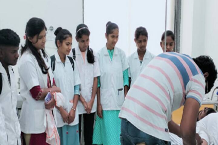 Smt Vimaltai Batesing Raghuwanshi College of Nursing campus in Nandurbar, Maharashtra, India — photo 4