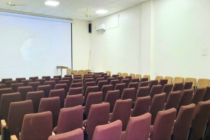 Loknete Balasaheb Desai College of Agriculture campus in Satara, Maharashtra, India — photo 2