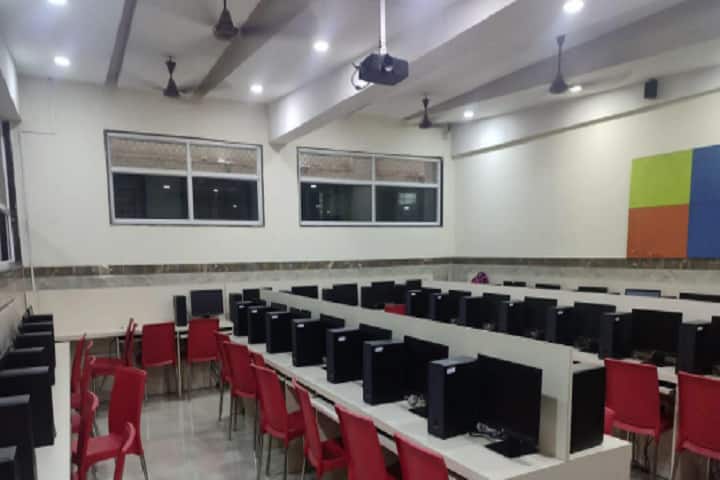 SNBP College of Pharmacy campus in Pune, Maharashtra, India — photo 3