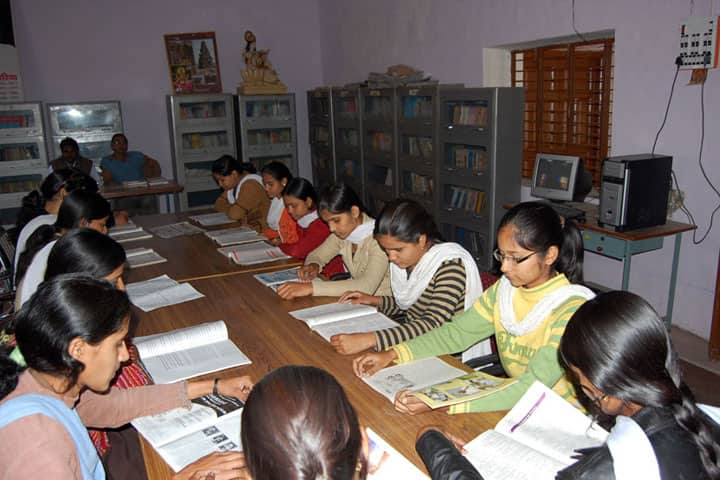 Dr RP Richhariya Degree College campus in Jhansi, Uttar Pradesh, India — photo 3