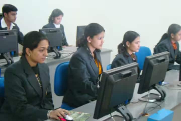 Shri Shankaracharya Institute of Professional Management and Technology campus in Raipur, Chhattisgarh, India — photo 2