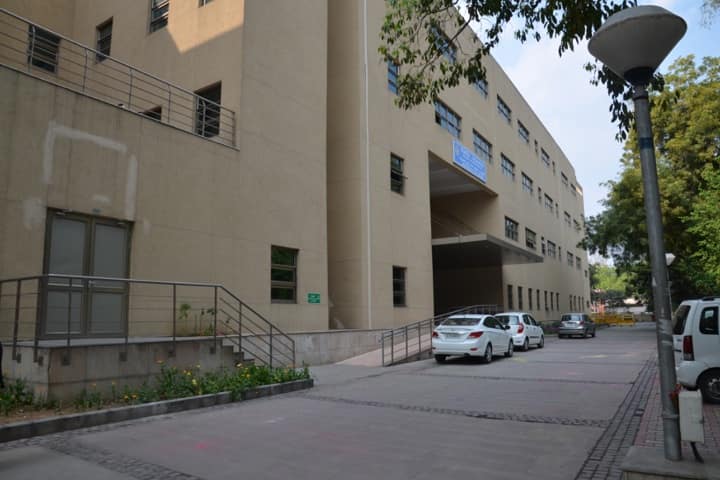 Law Centre-I campus in New Delhi, Delhi, India — photo 3