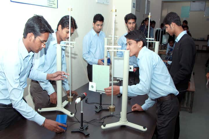 Career Point University campus in Kota, Rajasthan, India — photo 2