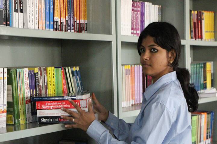 Career Point University campus in Kota, Rajasthan, India — photo 6