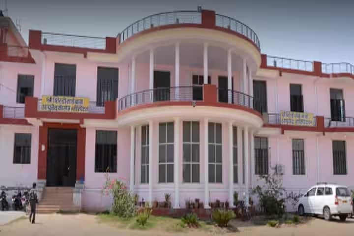 Shri Shirdi Sai Baba PG College campus in Kishangarh, Rajasthan, India — photo 1