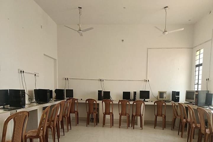 Shri Shirdi Sai Baba PG College campus in Kishangarh, Rajasthan, India — photo 3