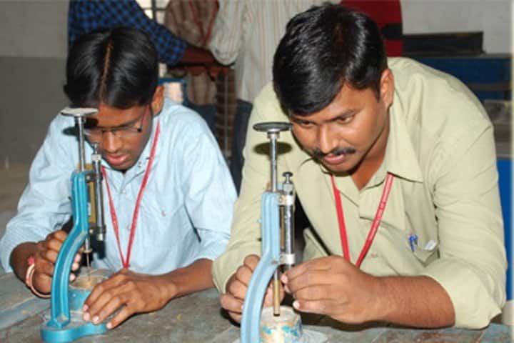 Vasavi College of Engineering (VCE) campus in Hyderabad, Telangana, India — photo 4