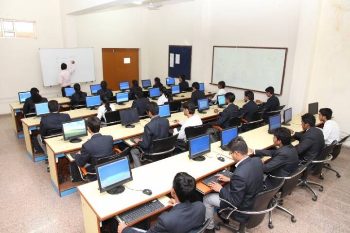 Rajdhani Institute of Technology and Management campus in Jaipur, Rajasthan, India — photo 6