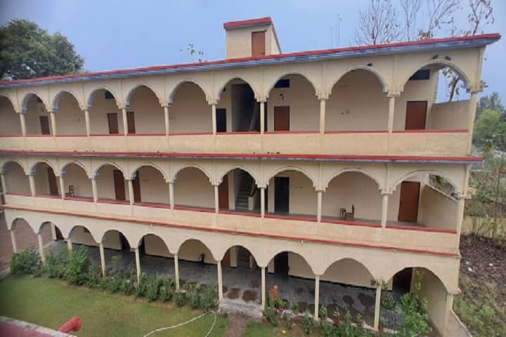 Kunwari Chandrawati Mahavidyalaya campus in Faizabad, Uttar Pradesh, India — photo 1