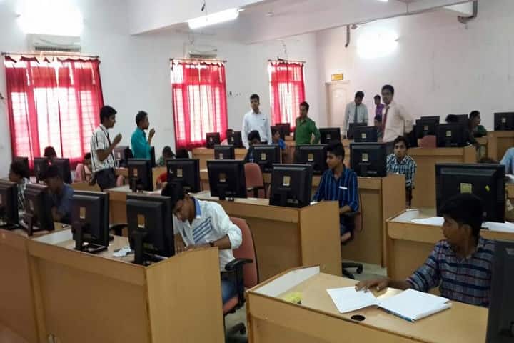 Dungarpur College of Engineering and Technology campus in Dungarpur, Rajasthan, India — photo 5