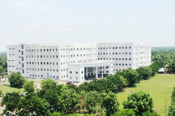 SRM TRP Engineering College campus in Tiruchirappalli, Tamil Nadu, India — photo 1