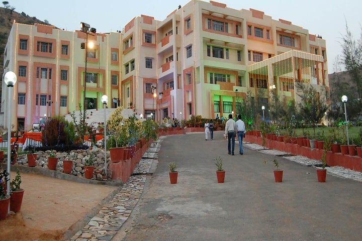 SS Polytechnic College campus in Udaipur, Rajasthan, India — photo 1