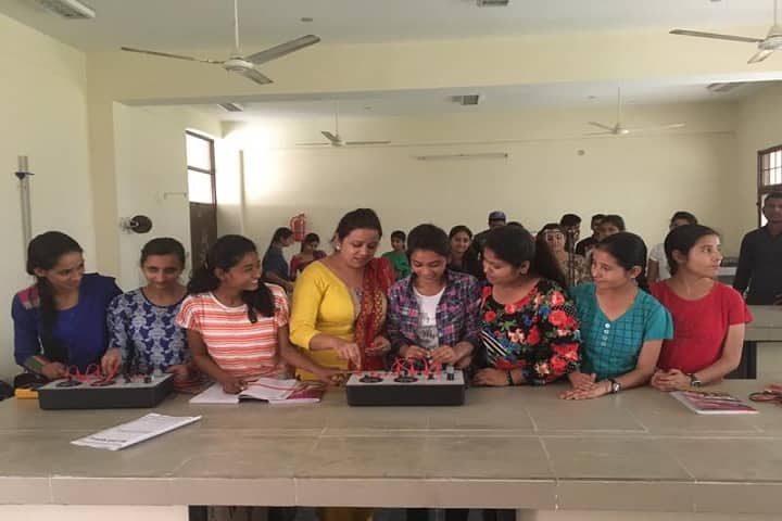 Guru Nanak Dev University College campus in Pathankot, Punjab, India — photo 6