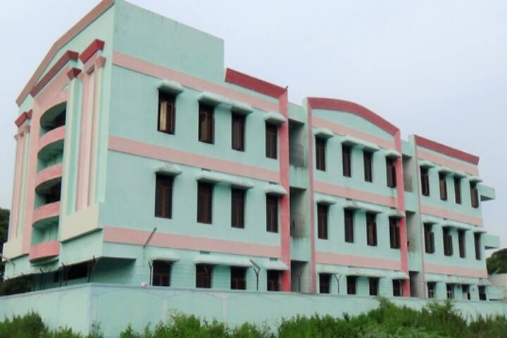 Chalapathi Institute of Pharmaceutical Sciences campus in Guntur, Andhra Pradesh, India — photo 5