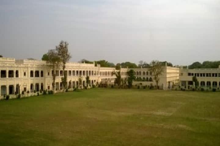Shri Jai Narain Misra Post Graduate College campus in Lucknow, Uttar Pradesh, India — photo 1