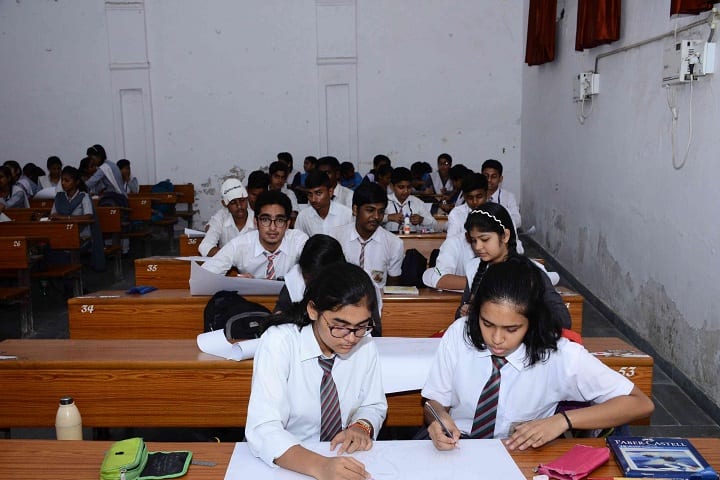 Shri Jai Narain Misra Post Graduate College campus in Lucknow, Uttar Pradesh, India — photo 2