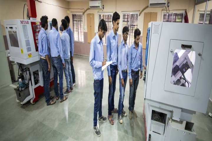 YCCE Nagpur campus in Nagpur, Maharashtra, India — photo 3