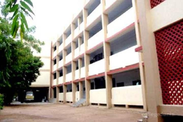 Smt Sushilaben Ramniklal Mehta Arts College campus in Ahmedabad, Gujarat, India — photo 1