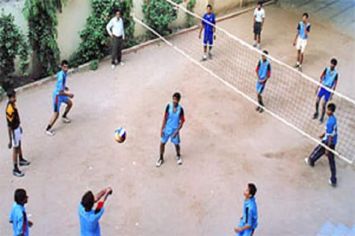 Smt Sushilaben Ramniklal Mehta Arts College campus in Ahmedabad, Gujarat, India — photo 3