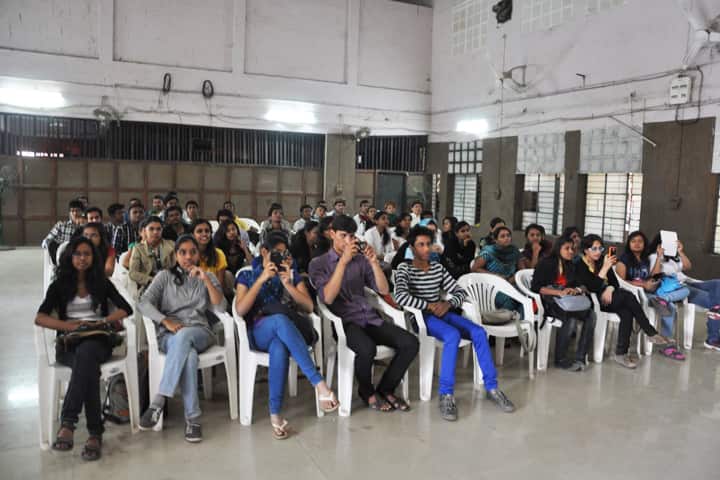 Gujarat Arts and Science College campus in Ahmedabad, Gujarat, India — photo 2