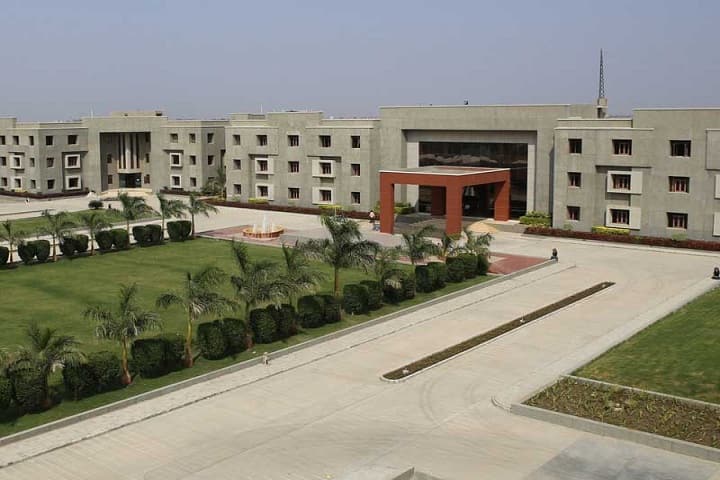 Institute of Engineering and Technology campus in Rajkot, Gujarat, India — photo 1